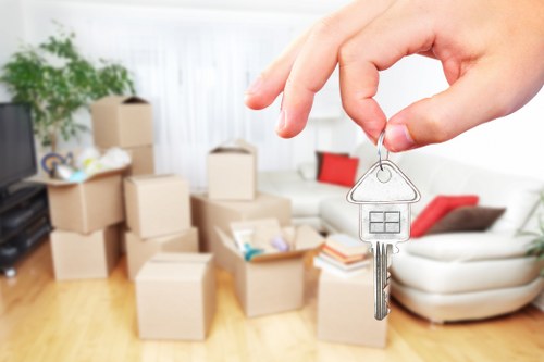 Liability and insurance conditions for storage customers